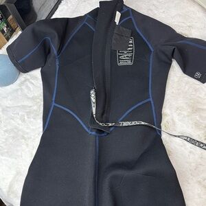 O'Neill Black and Blue Short Sleeve Wetsuit